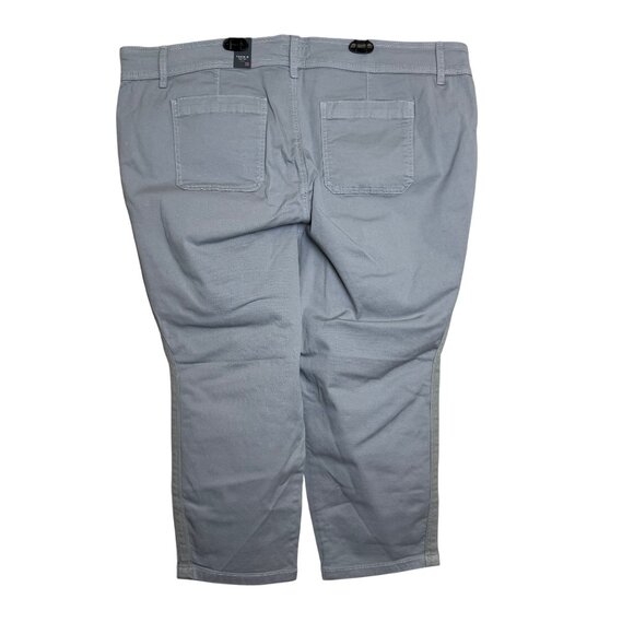Torrid Womens Plus Size Stretch Gray Capri Pants Size 26 - Picture 3 of 8